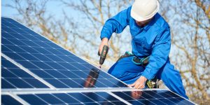 Installation Maintenance Panneaux Solaires Photovoltaïques à Ouangani